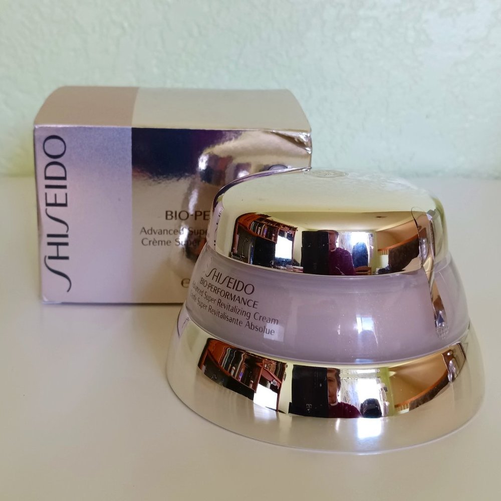 Shiseido. Bio-Performance. Advanced Super Revitalizing Cream - 75 ml / 2.6 oz
